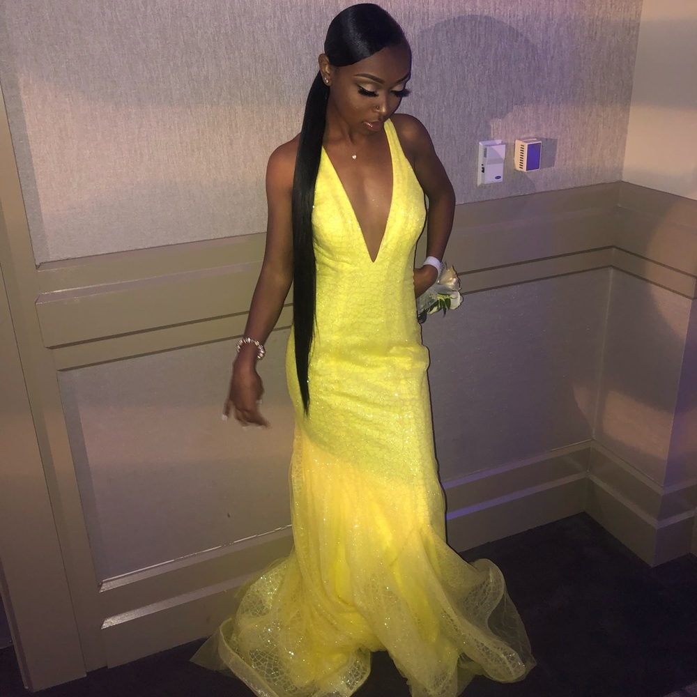 Prom dress! - Picture 3 of 4